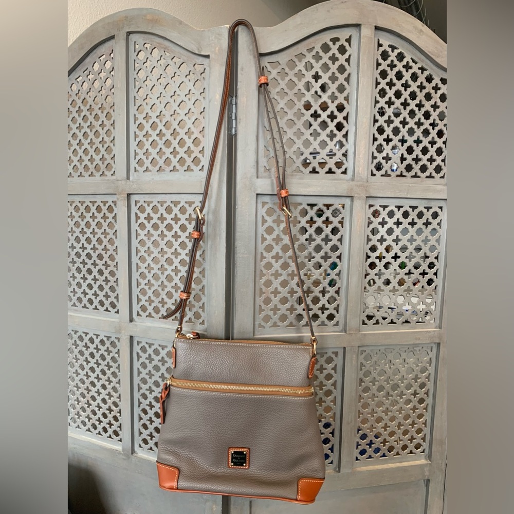SALE Dooney and Bourke Crossbody - Picture 2 of 6